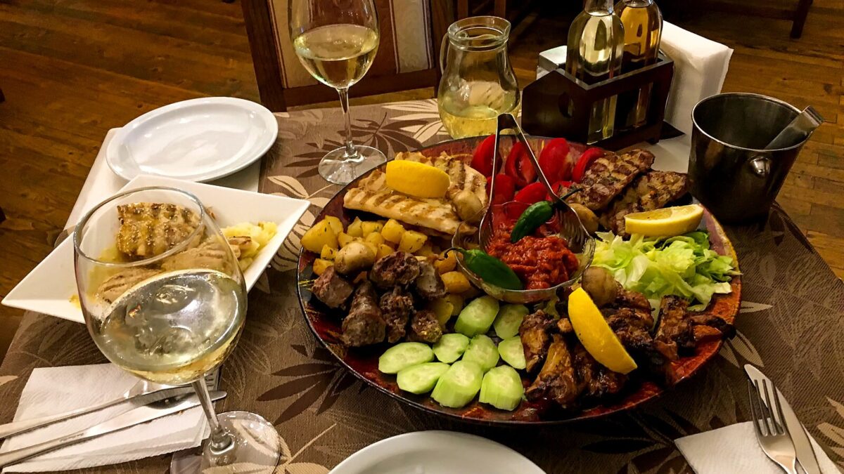 La Cucina Bulgara: Tra Storia, Sapori e Ricette Tradizionali